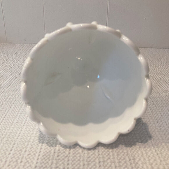 Vintage Indiana Glass Teardrop Milk Glass Footed 7" Goblet Chalice Vase Compote - Picture 3 of 11